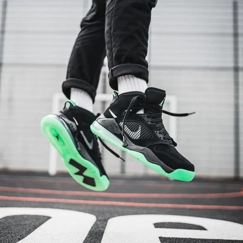 Amazing Black Green Men's Sports Shoes - AmazingBaba