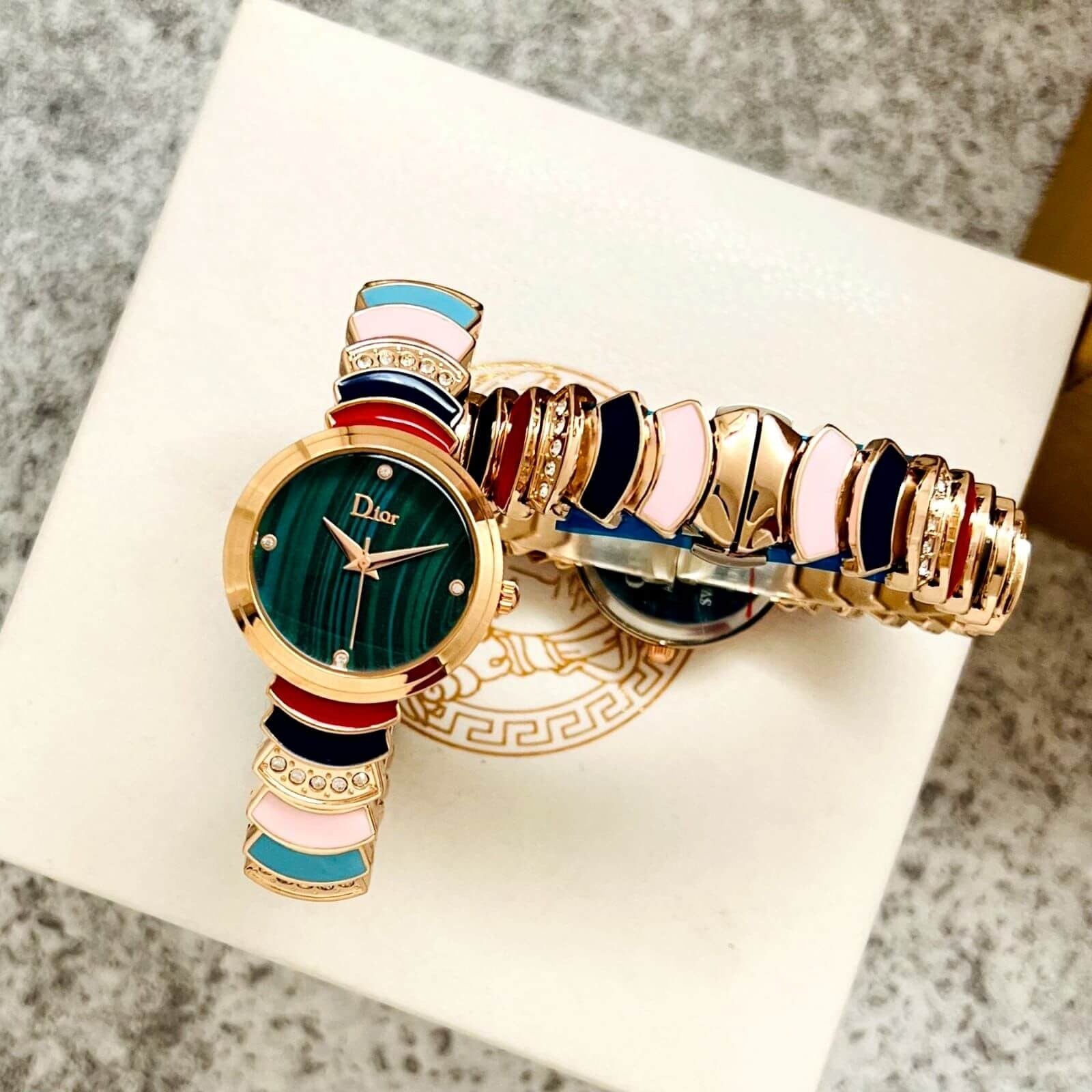 AMAZING WATCH FOR WOMEN - AmazingBaba