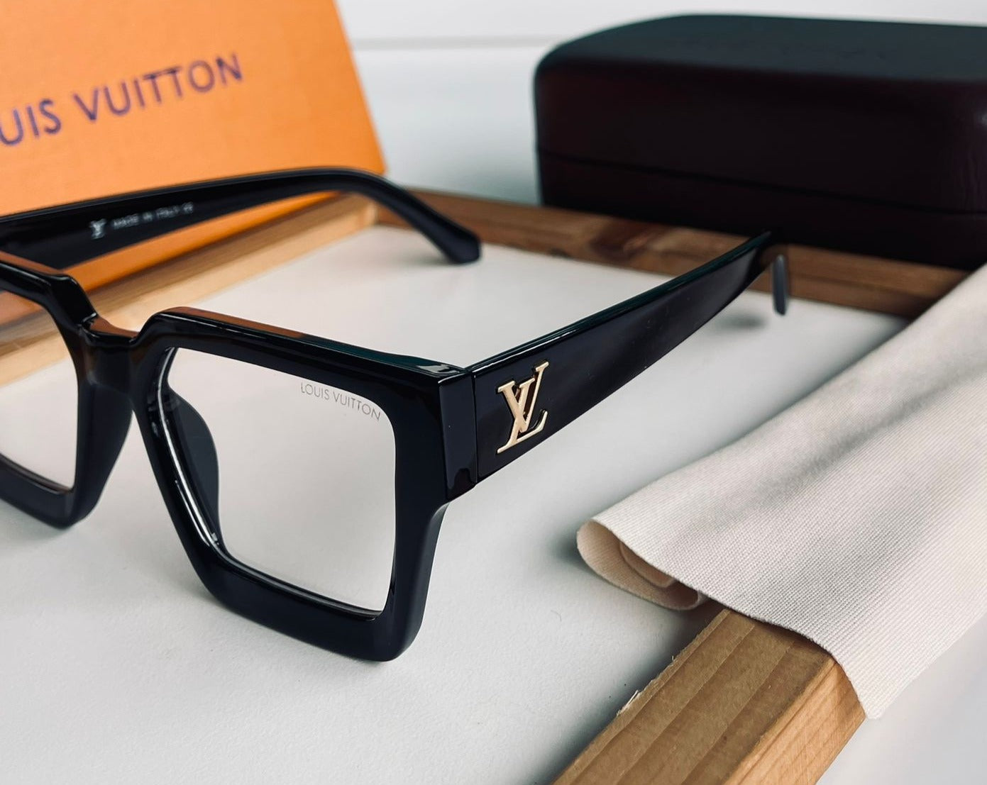 AMAZING BRANDED TRANSPARENT SUNGLASSES - AmazingBaba