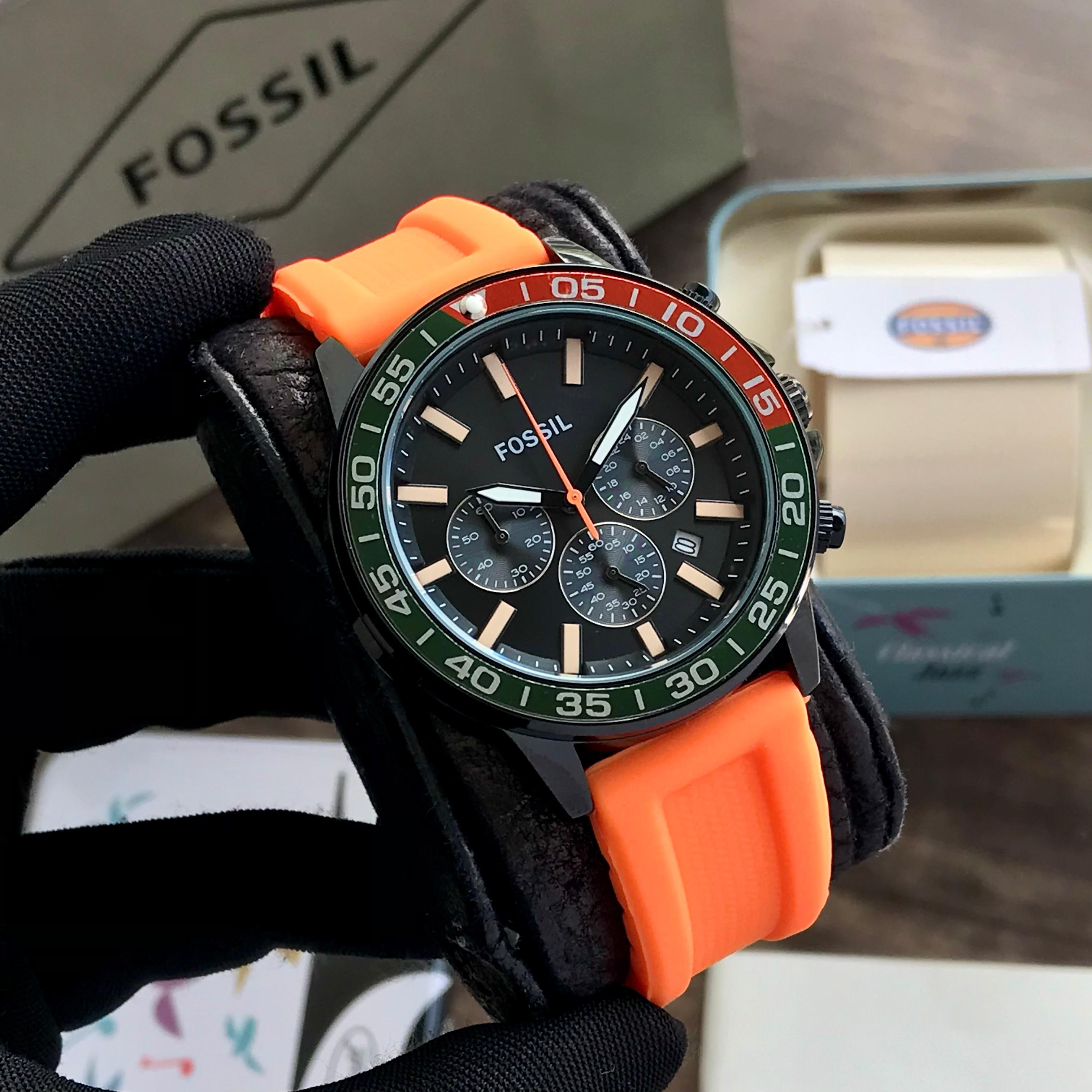 Fossil Dive timepiece is expertly crafted with a brown LiteHide leather strap