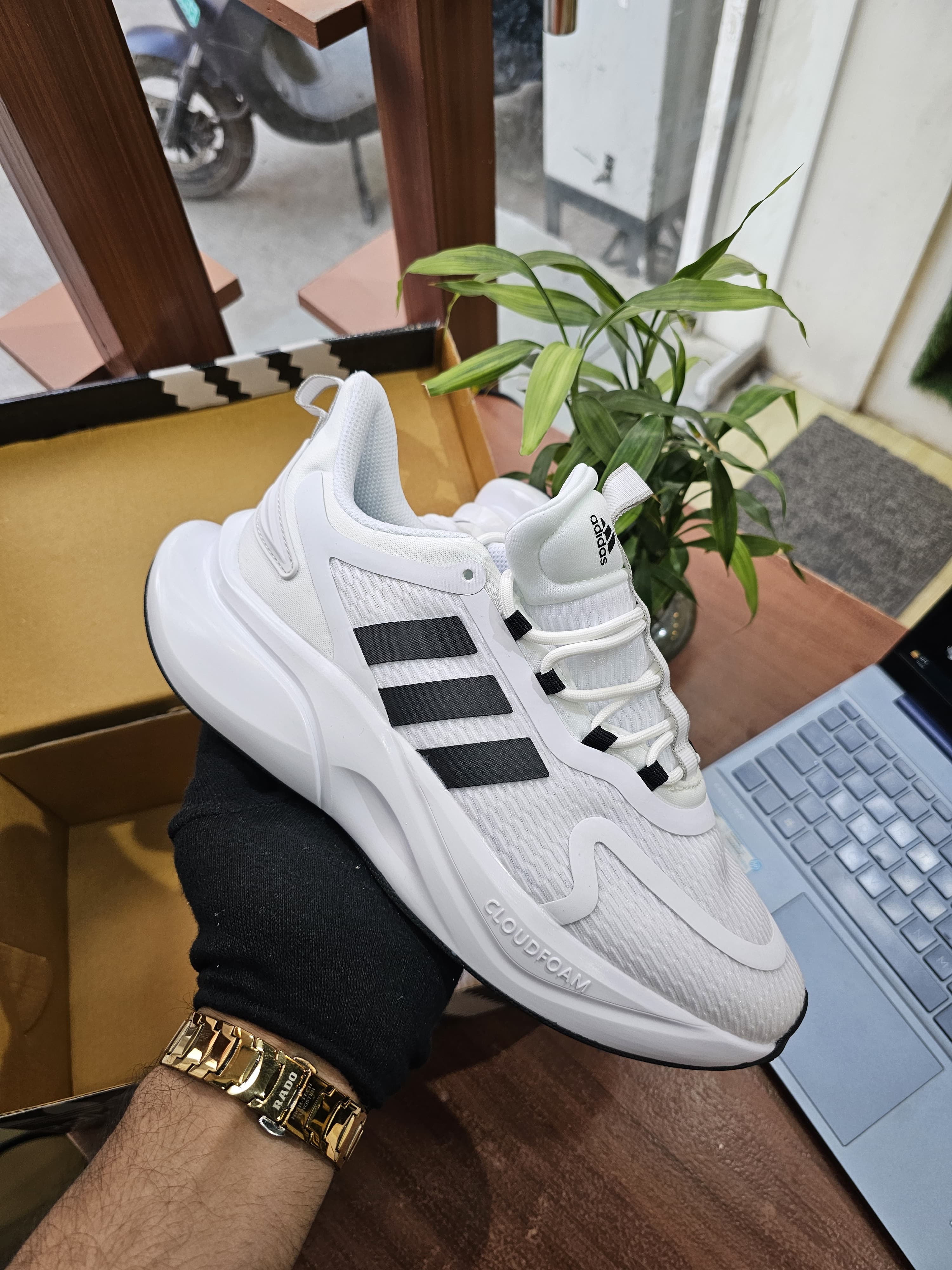 ADIDAS ALPHA BOUNCE WHITE