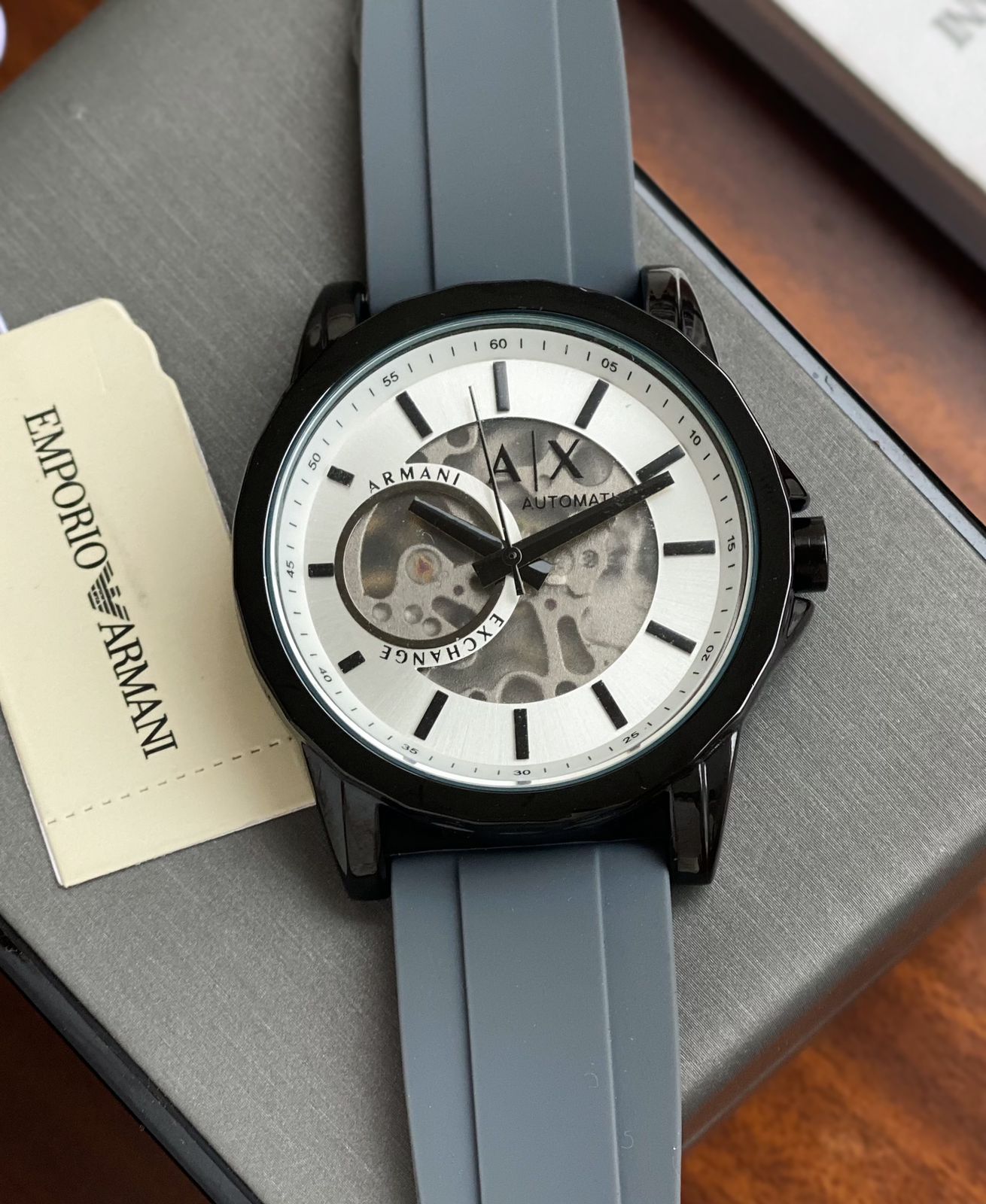 LUXURY Armani exchange