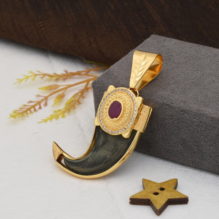 Glamorous Design Gold Plated Artificial Lion Nail Pendant for Men - Style B593 - AmazingBaba