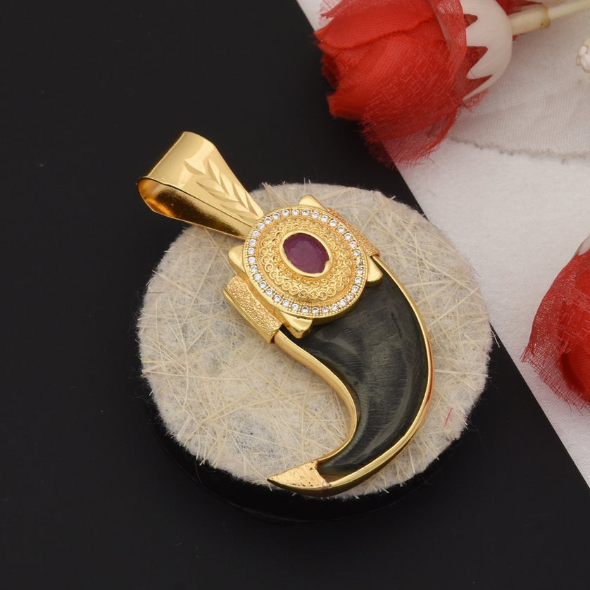 Glamorous Design Gold Plated Artificial Lion Nail Pendant for Men - Style B593 - AmazingBaba