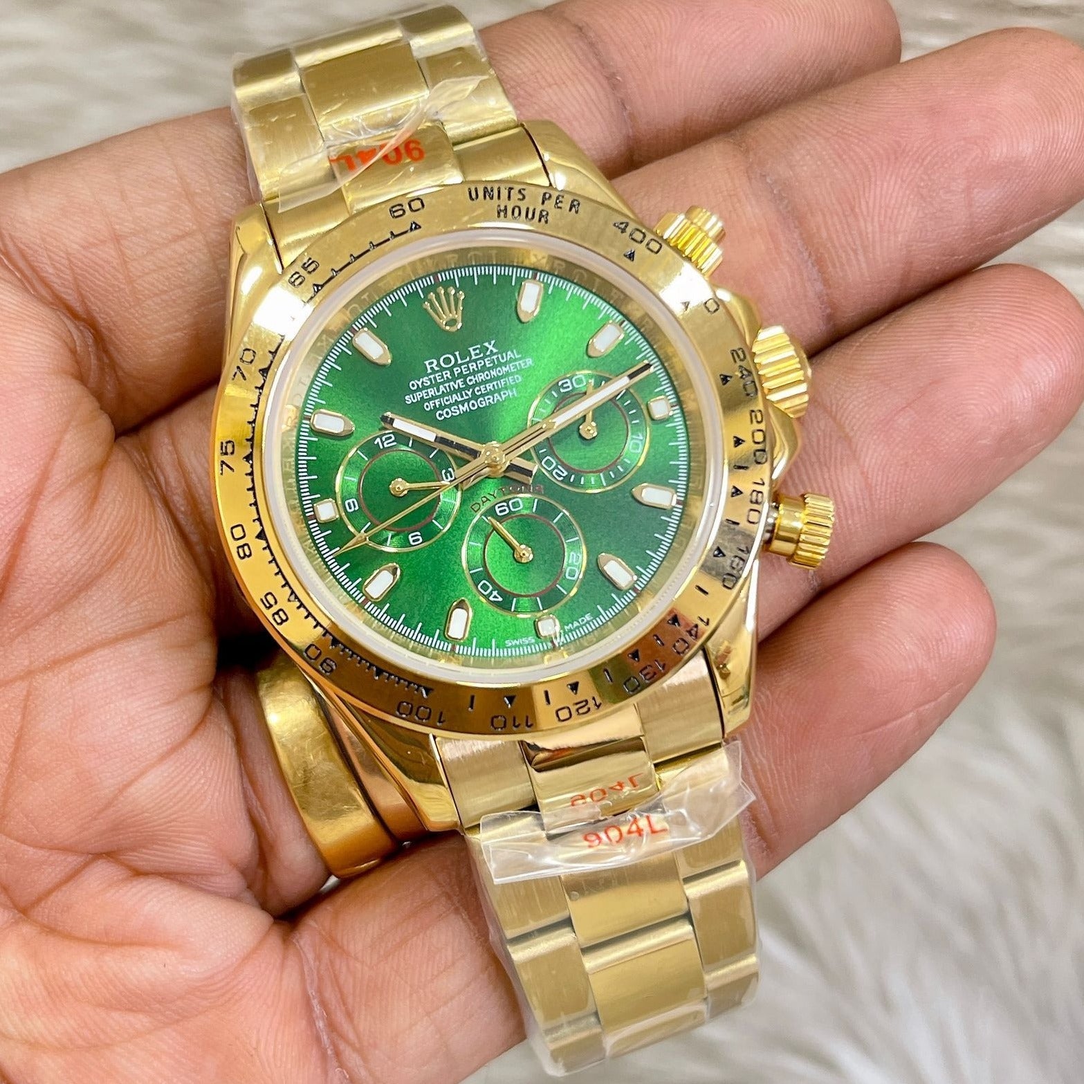 Amazing Introducing full golden green Luxury watch - AmazingBaba