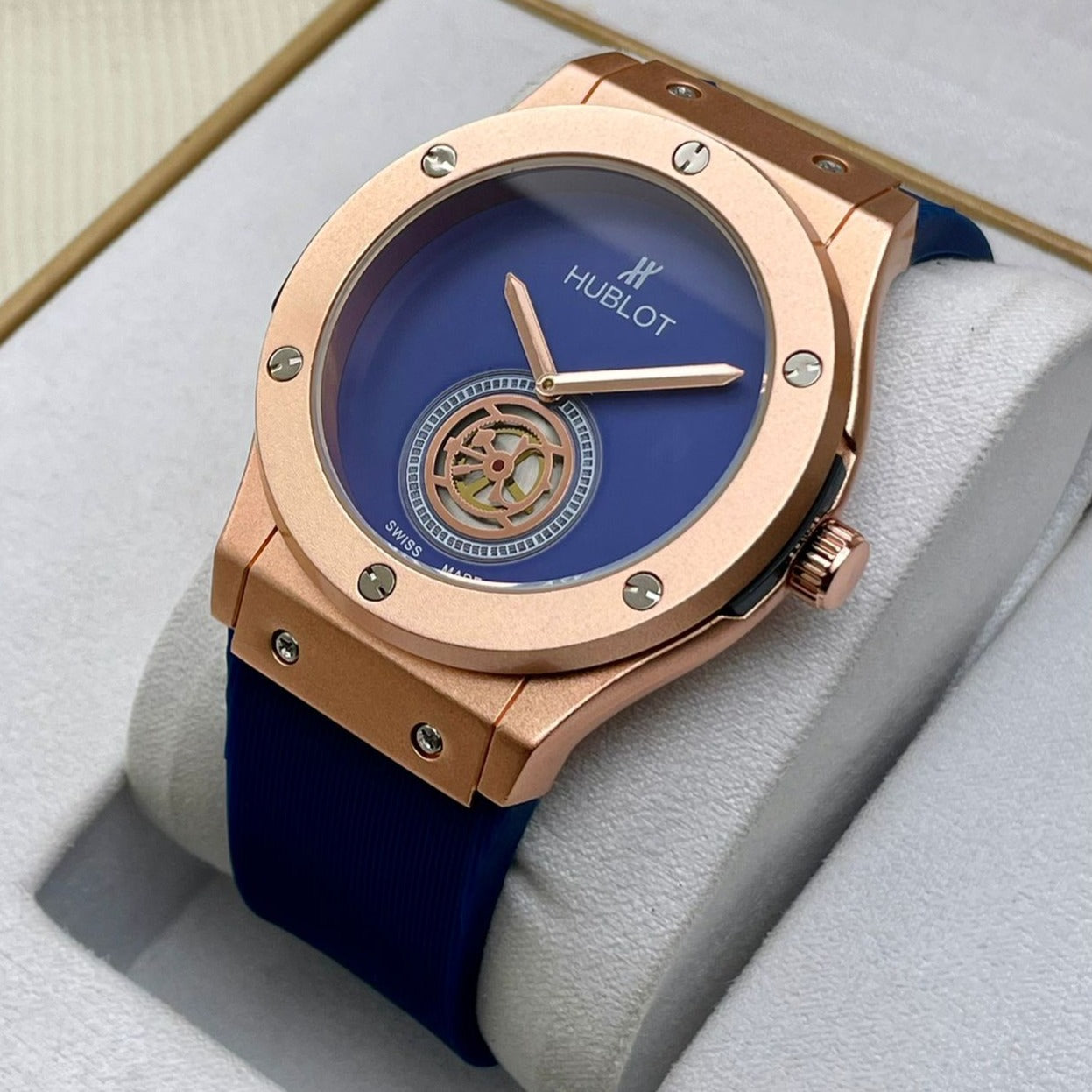 Amazing Rubber Strap Luxury Watch - AmazingBaba