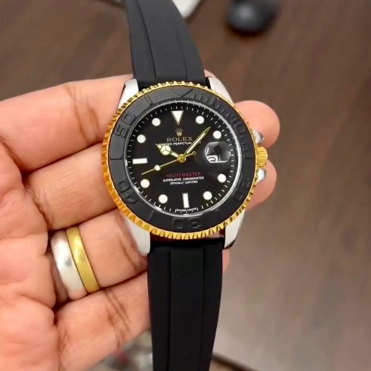 Amazing Luxury Blcak Gold Men's  Watch - AmazingBaba