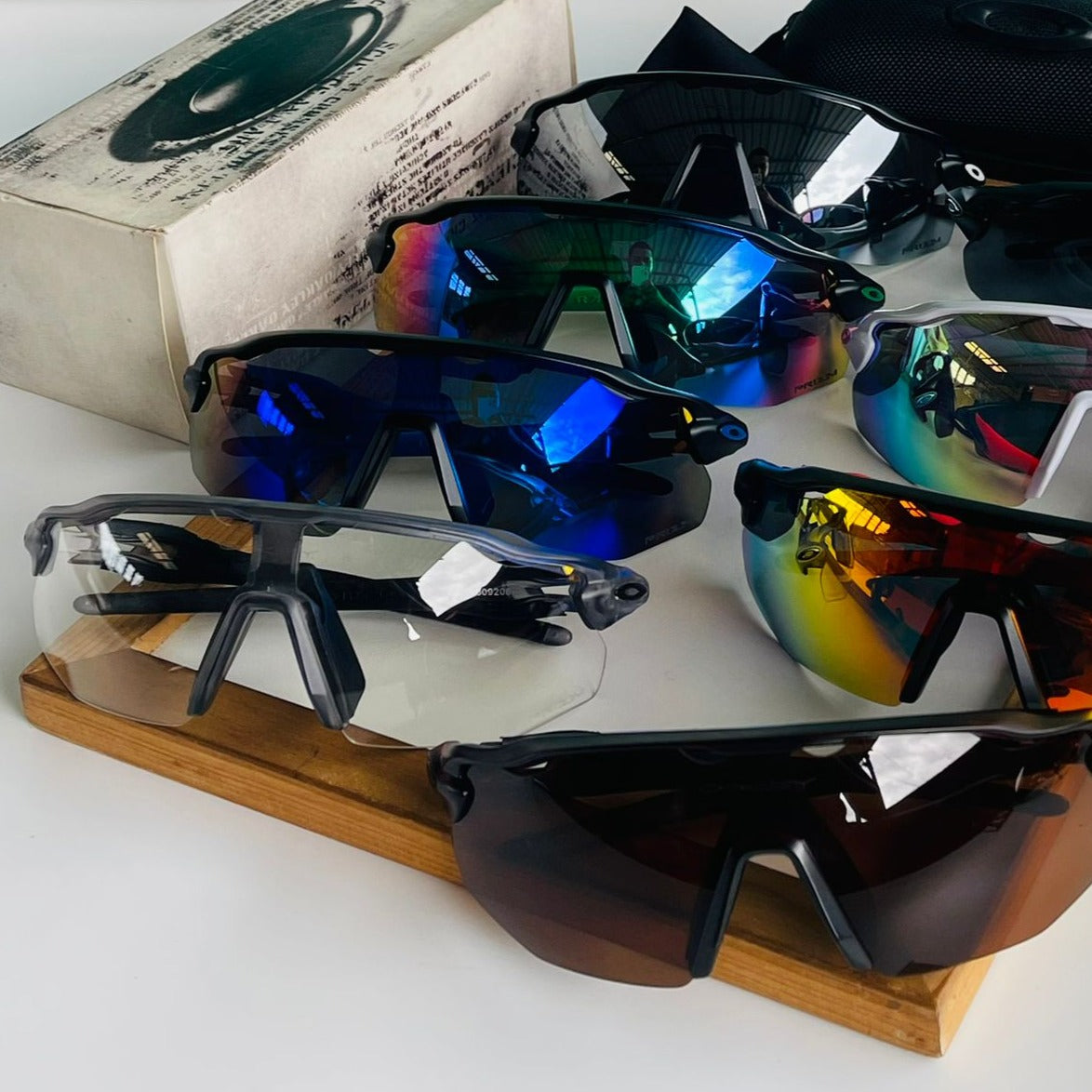 Oakley Premium Sunglasses - AmazingBaba
