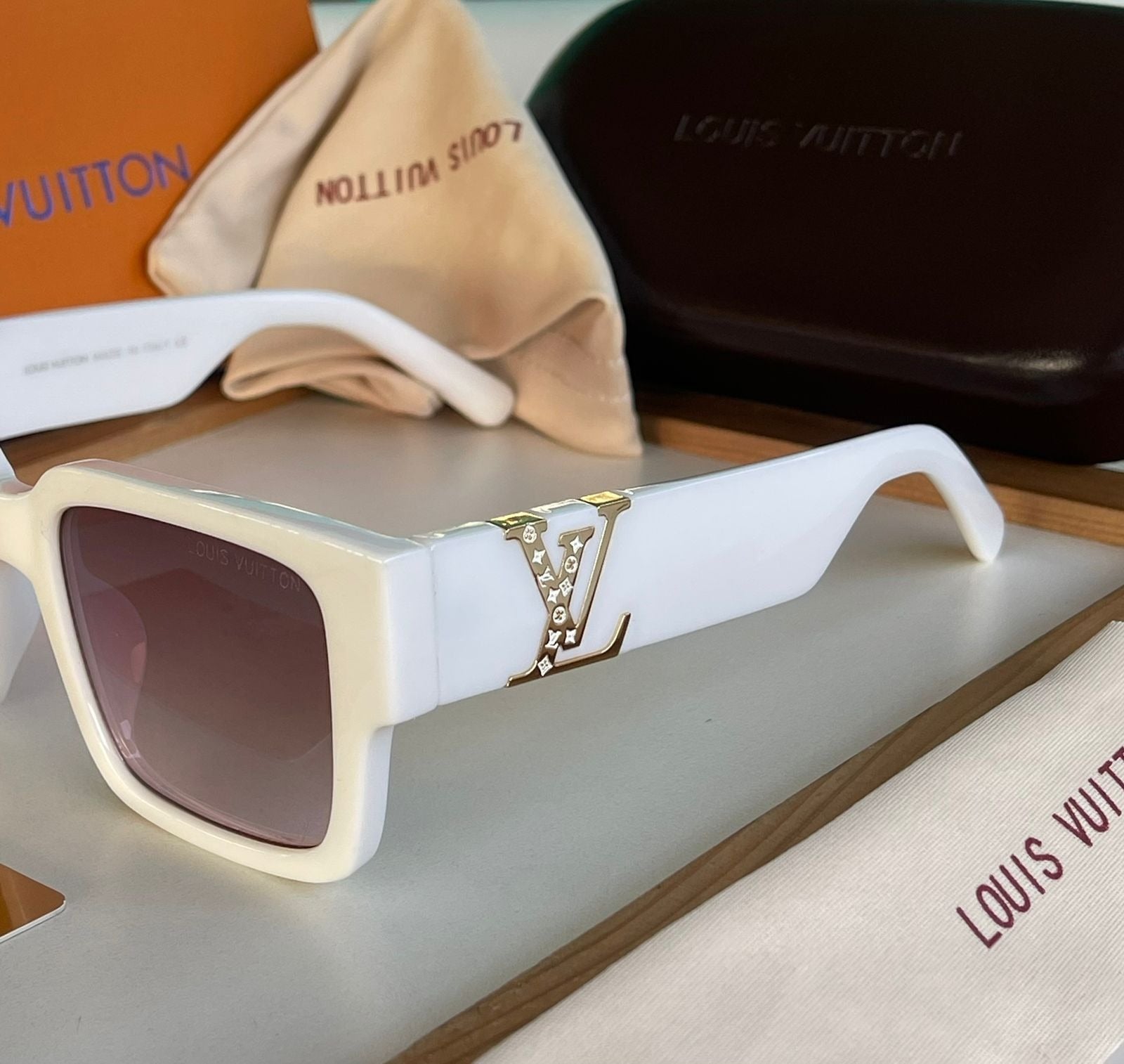 Lv premium quality Unisex Sunglasses - AmazingBaba