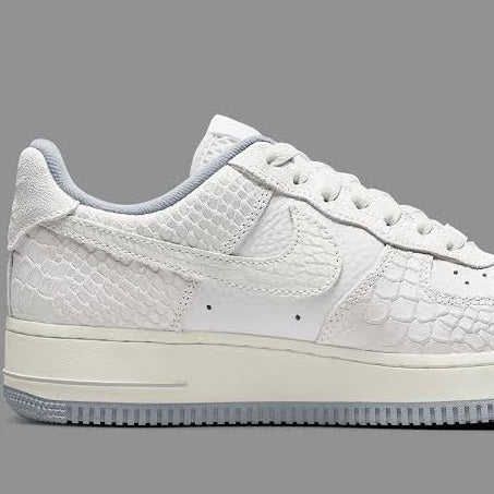 Nk Airforce 1 white python shoes - AmazingBaba
