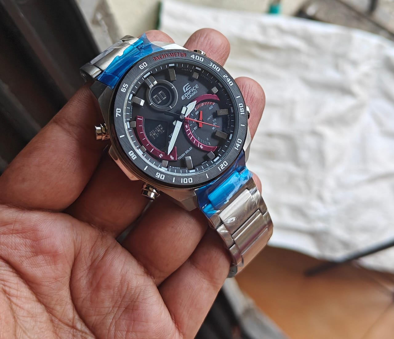 Edifice men Black dial watch - AmazingBaba