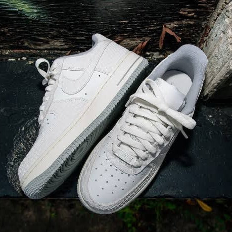 Nk Airforce 1 white python shoes - AmazingBaba
