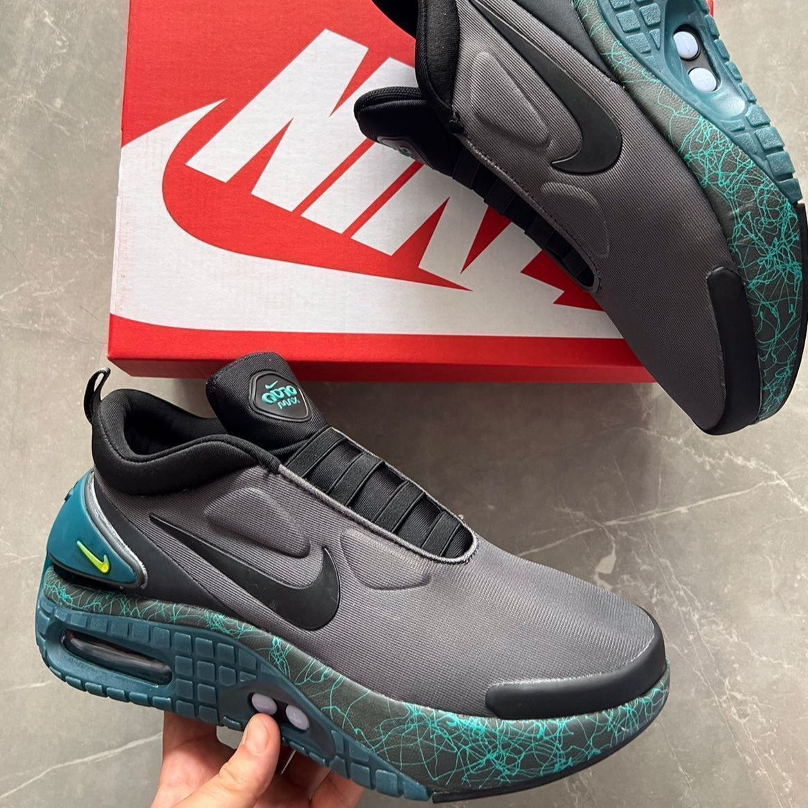 Nk Adapt Automax Shoes - AmazingBaba