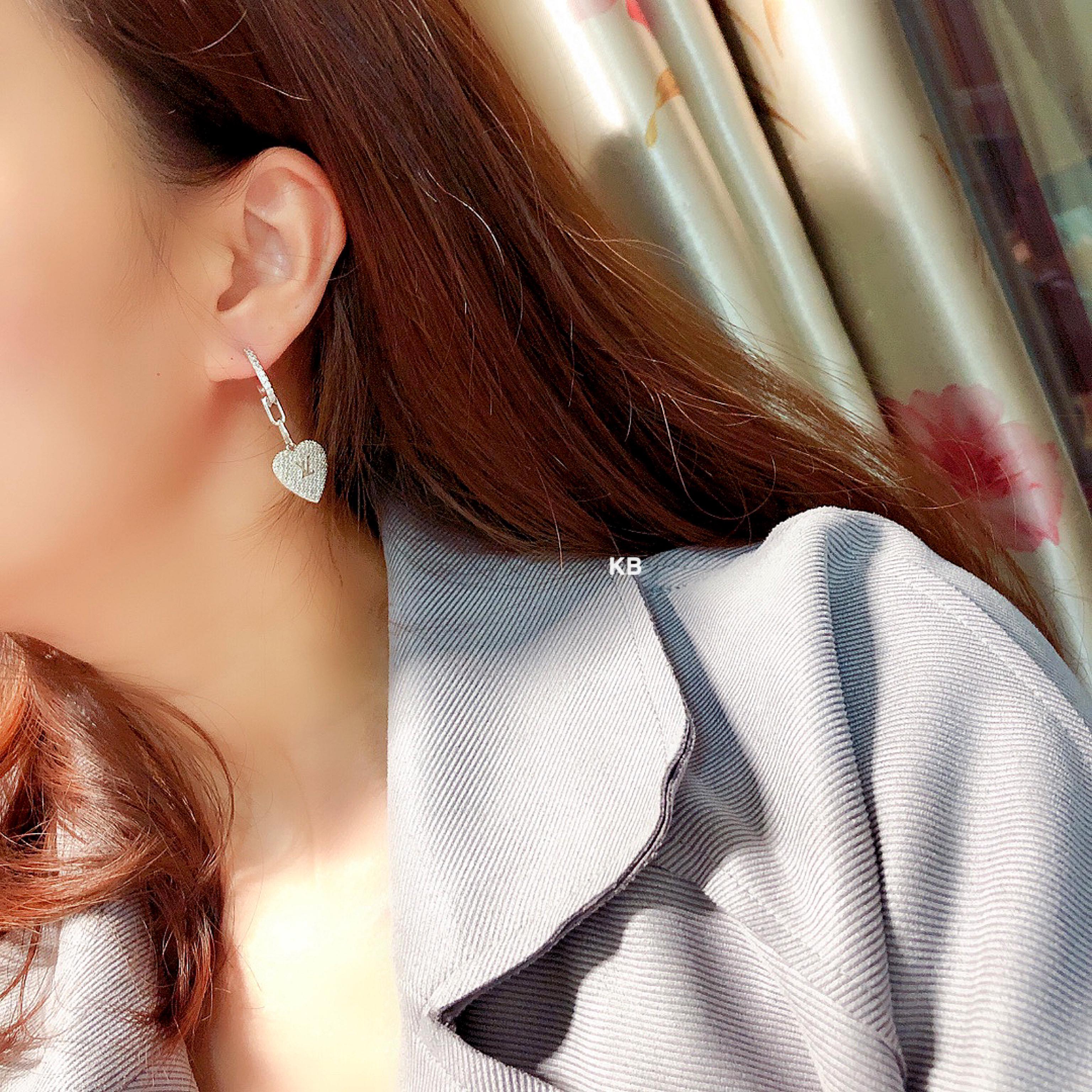 Lv premium heart shape earrings - AmazingBaba