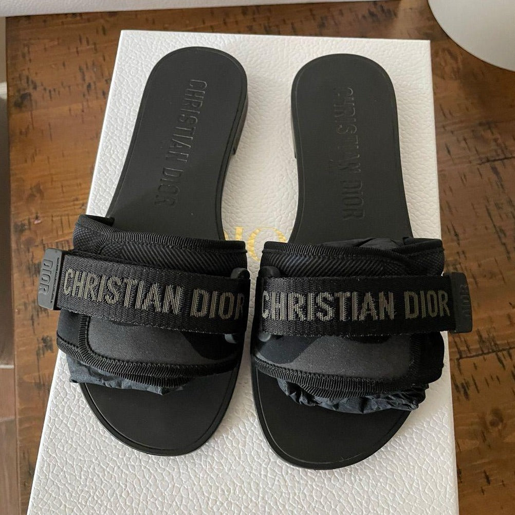 Cd Premium Quality Luxury Flats - AmazingBaba