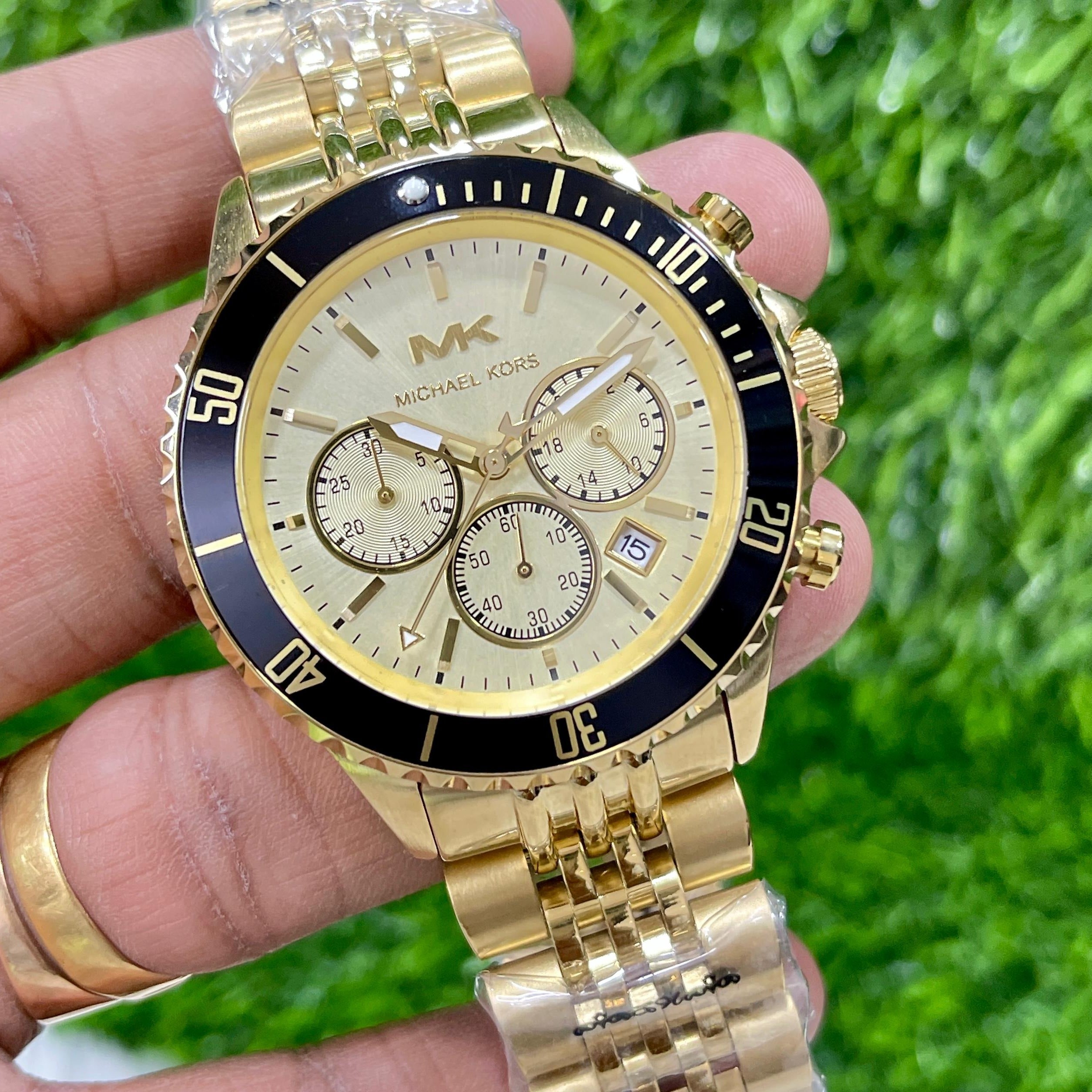 MK golden watch - AmazingBaba